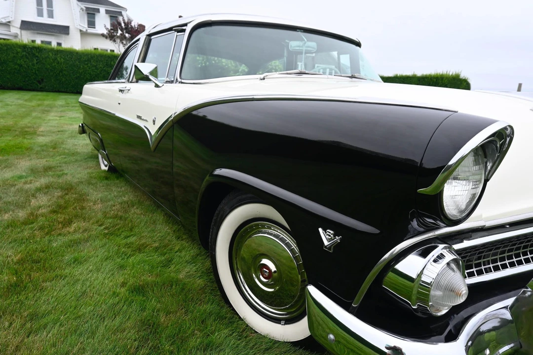 1955 Ford Fairlane 1st Gen - Image 10 of 31