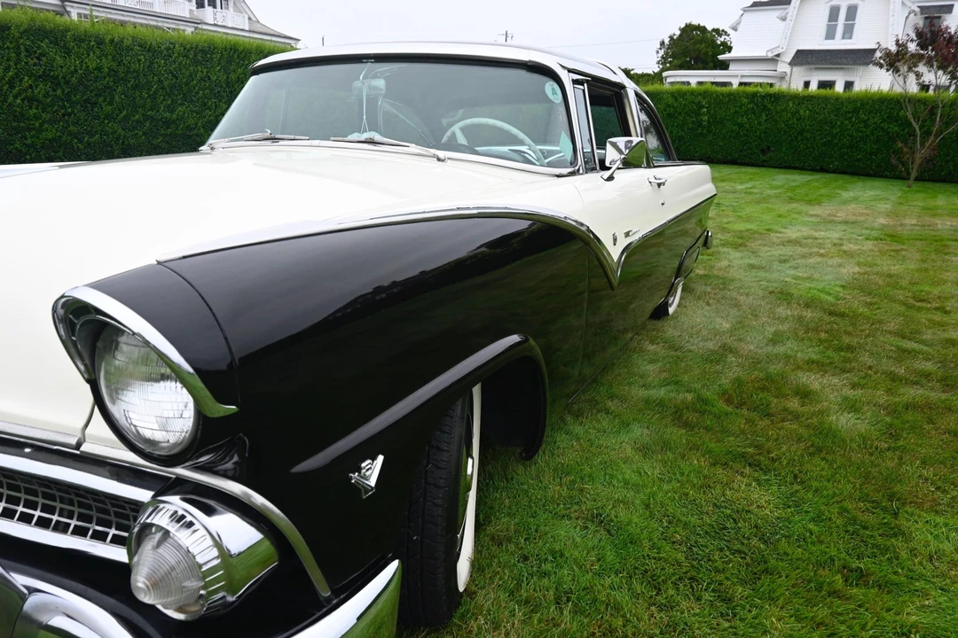 1955 Ford Fairlane 1st Gen - Image 17 of 31