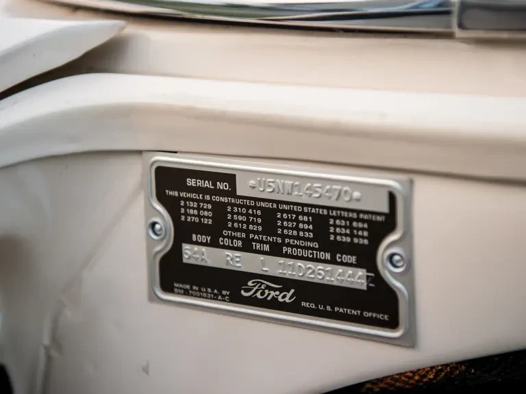 1955 Ford Fairlane 1st Gen - Image 25 of 31