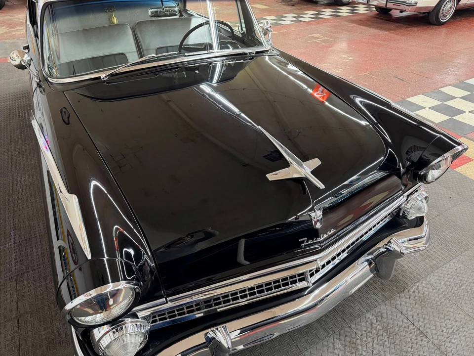1955 Ford Fairlane 1st Gen - Image 25 of 31