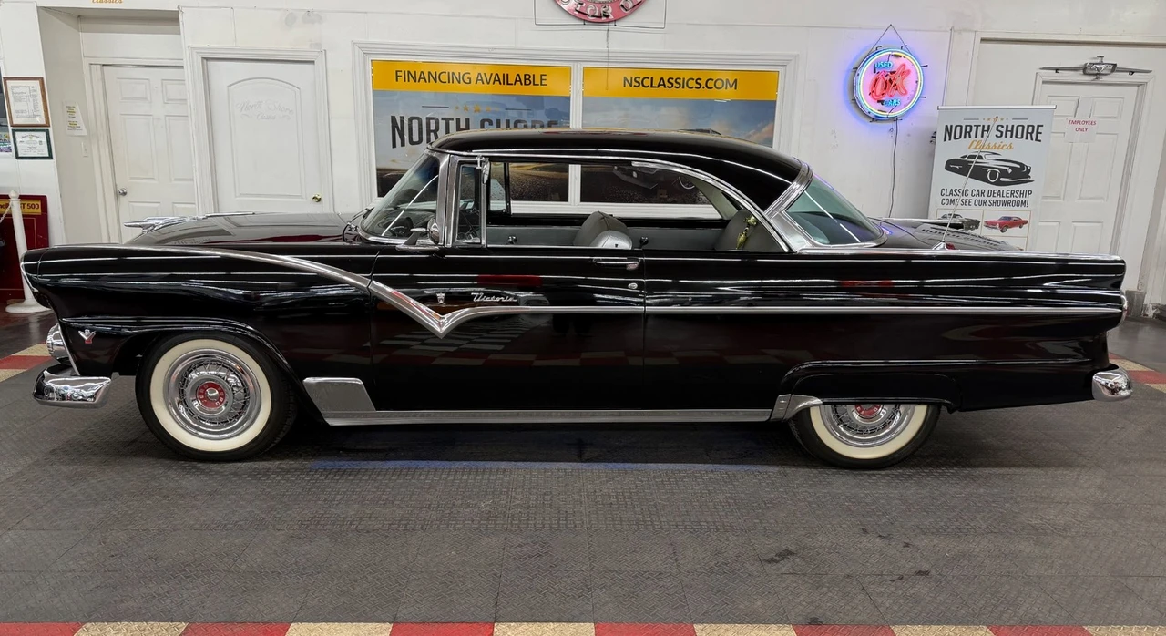 1955 Ford Fairlane 1st Gen - Image 3 of 31