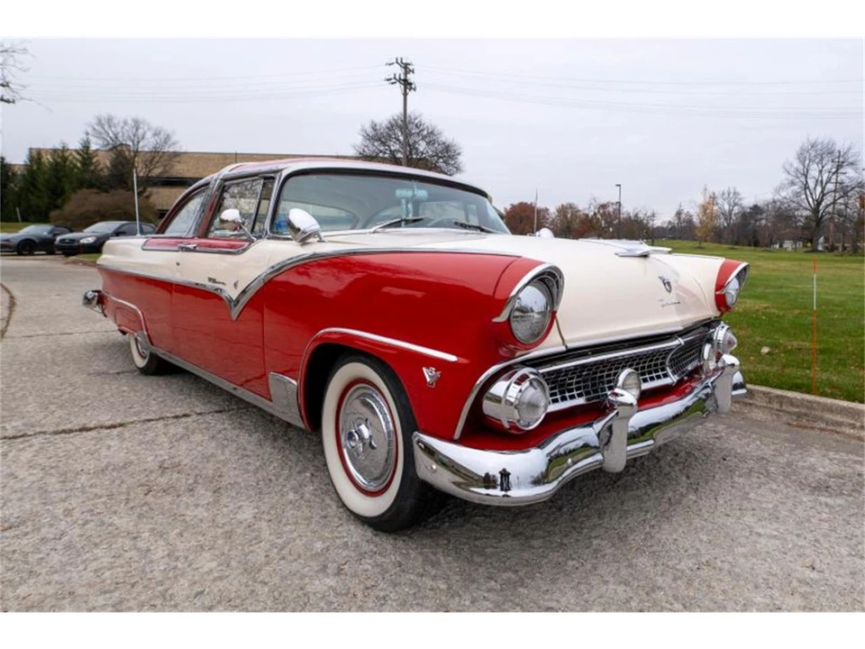 1955 Ford Fairlane 1st Gen - Image 11 of 31