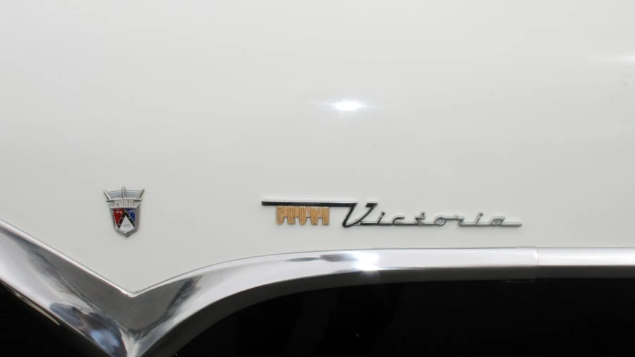 1955 Ford Fairlane 1st Gen - Image 11 of 12