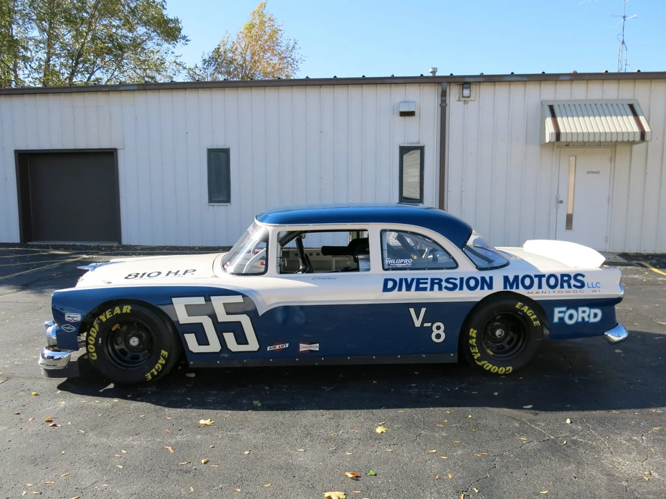1955 Ford Fairlane 1st Gen - Image 19 of 31