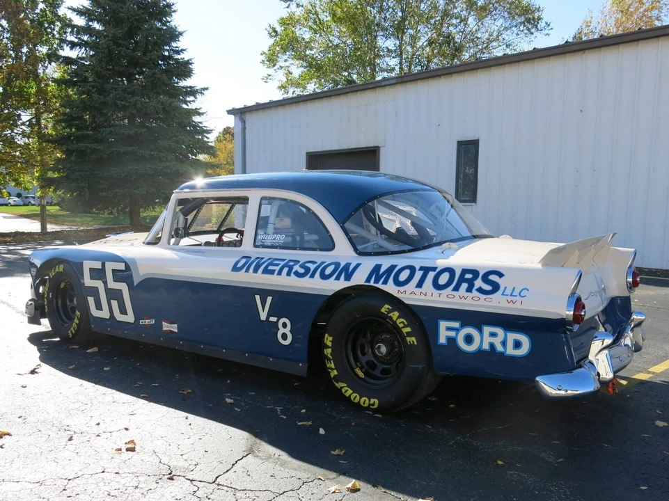 1955 Ford Fairlane 1st Gen - Image 21 of 31