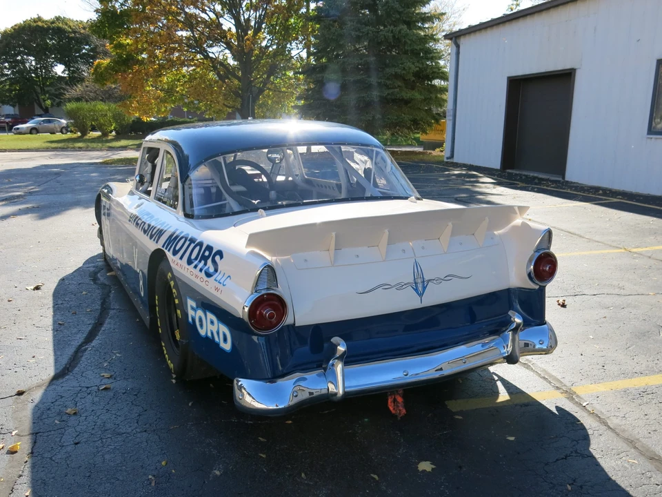 1955 Ford Fairlane 1st Gen - Image 23 of 31