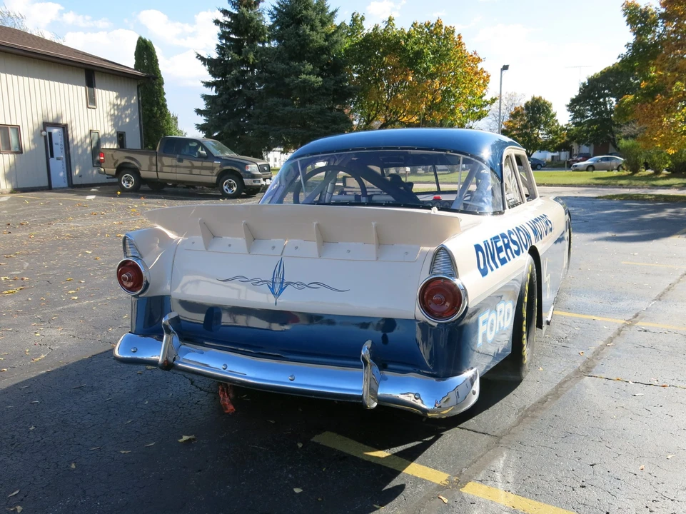 1955 Ford Fairlane 1st Gen - Image 2 of 31