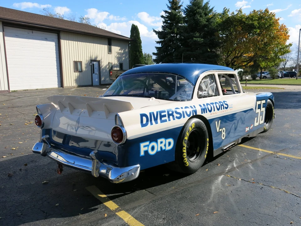 1955 Ford Fairlane 1st Gen - Image 4 of 31