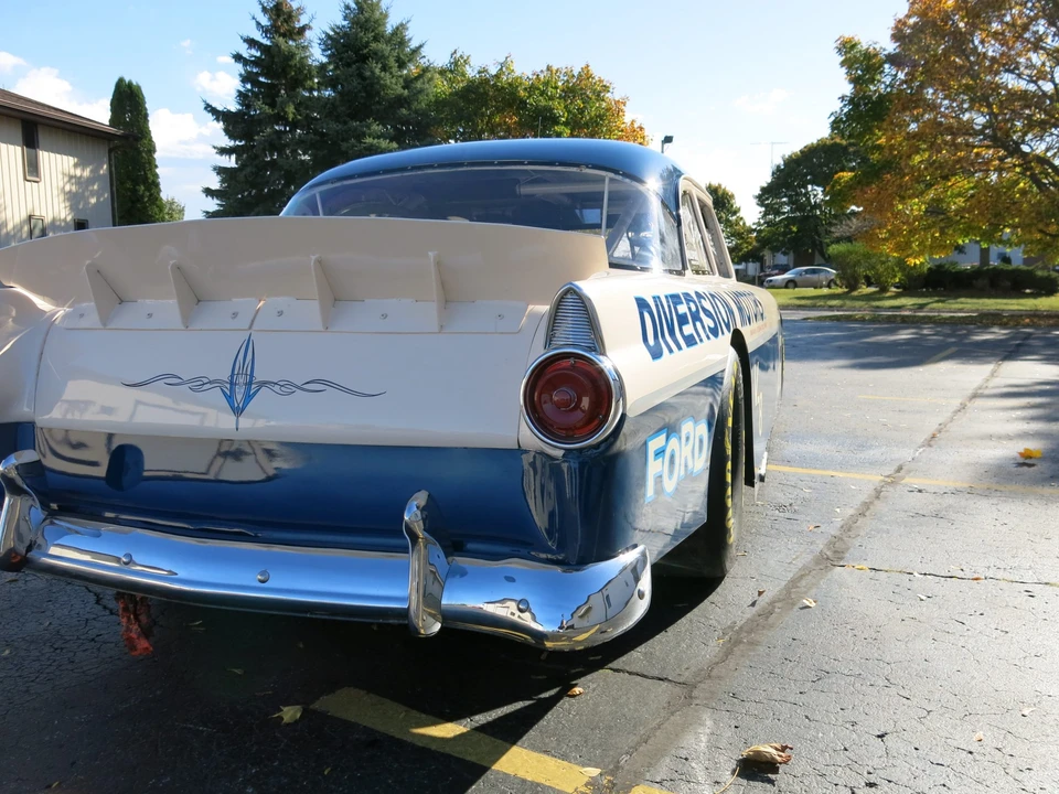 1955 Ford Fairlane 1st Gen - Image 30 of 31