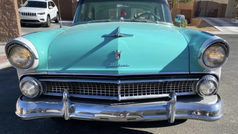 1955 Ford Fairlane 1st Gen - Image 9 of 10