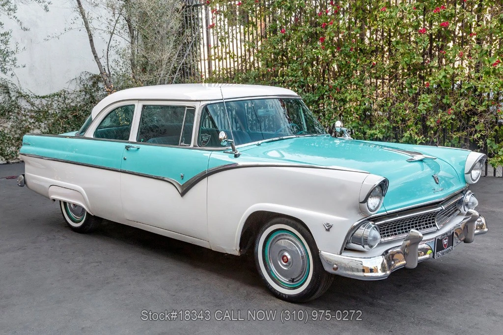 1955 Ford Fairlane 1st Gen - Image 4 of 12