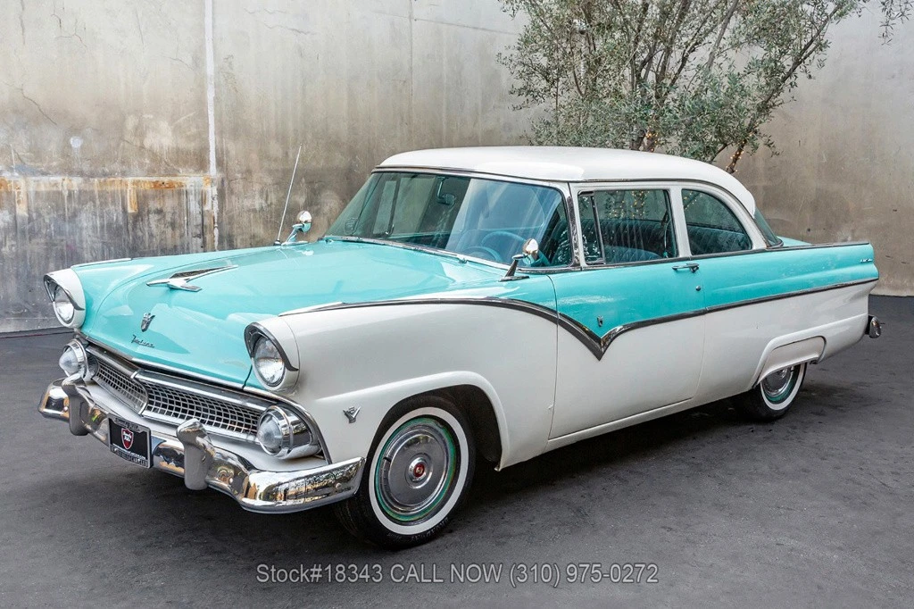 1955 Ford Fairlane 1st Gen - Image 9 of 12