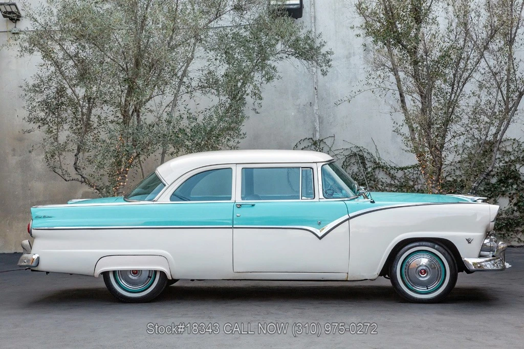 1955 Ford Fairlane 1st Gen - Image 5 of 12