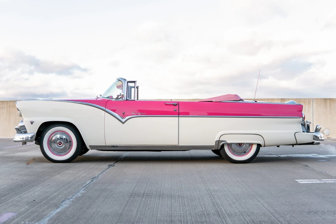 1955 Ford Fairlane 1st Gen - Image 9 of 31