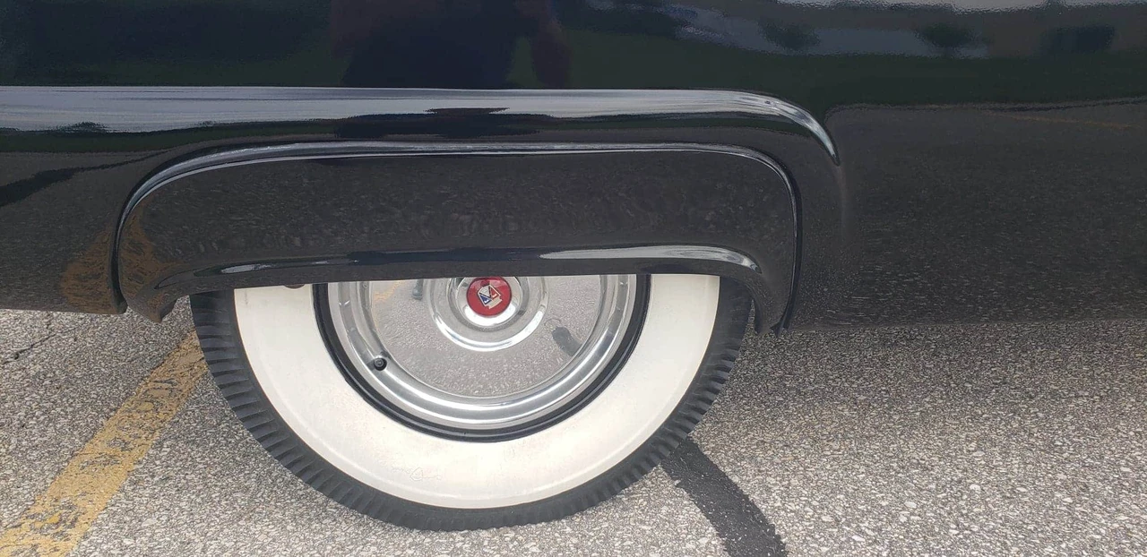 1955 Ford Fairlane 1st Gen - Image 12 of 31