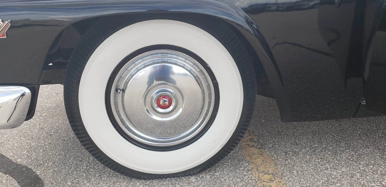 1955 Ford Fairlane 1st Gen - Image 10 of 31