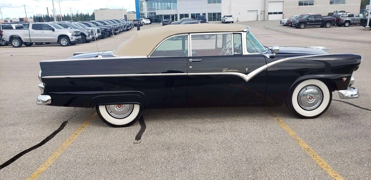 1955 Ford Fairlane 1st Gen - Image 7 of 31