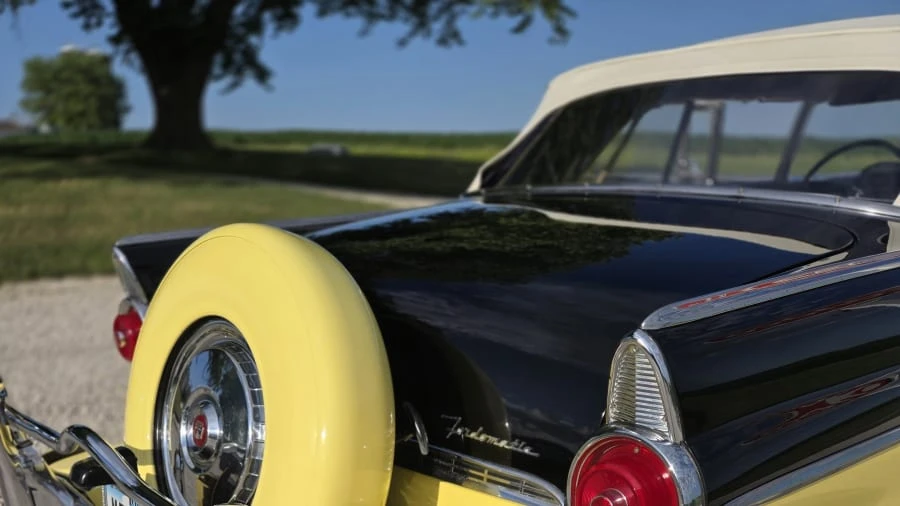 1955 Ford Fairlane 1st Gen - Image 10 of 24