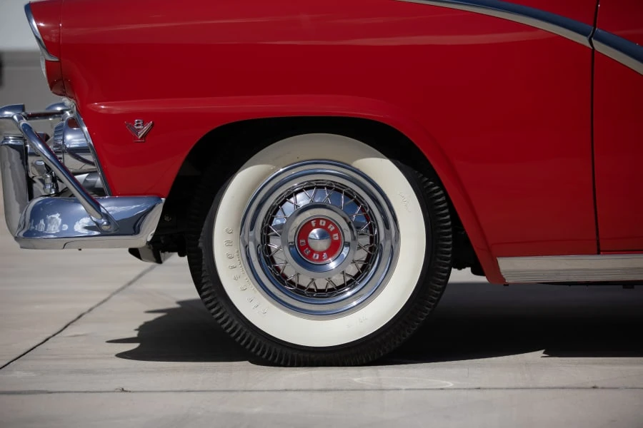 1955 Ford Fairlane 1st Gen - Image 19 of 31