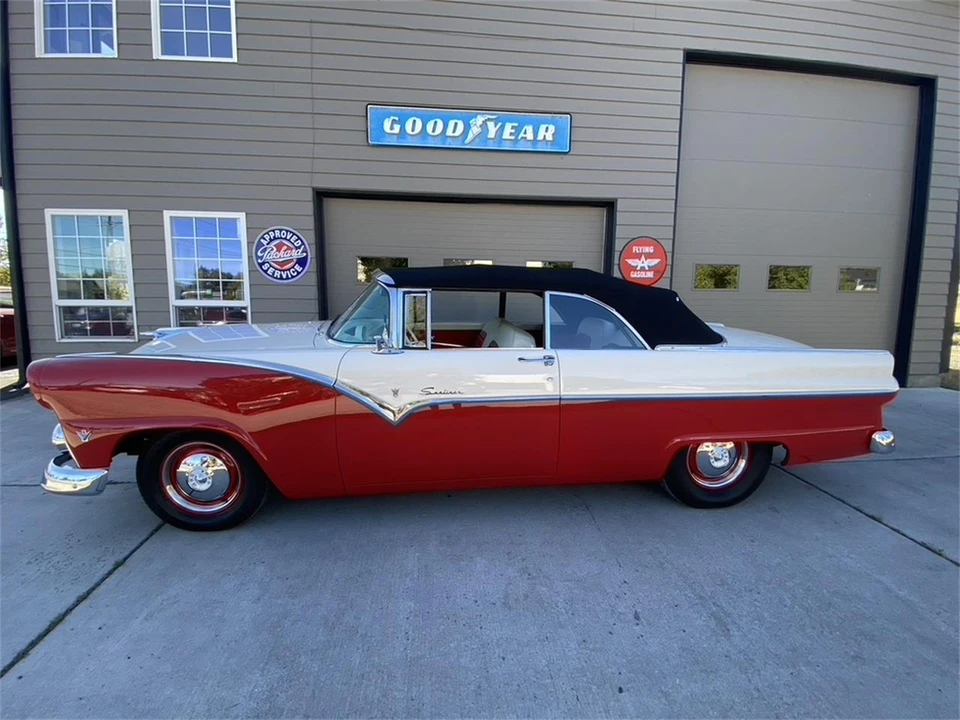 1955 Ford Fairlane 1st Gen - Image 2 of 31