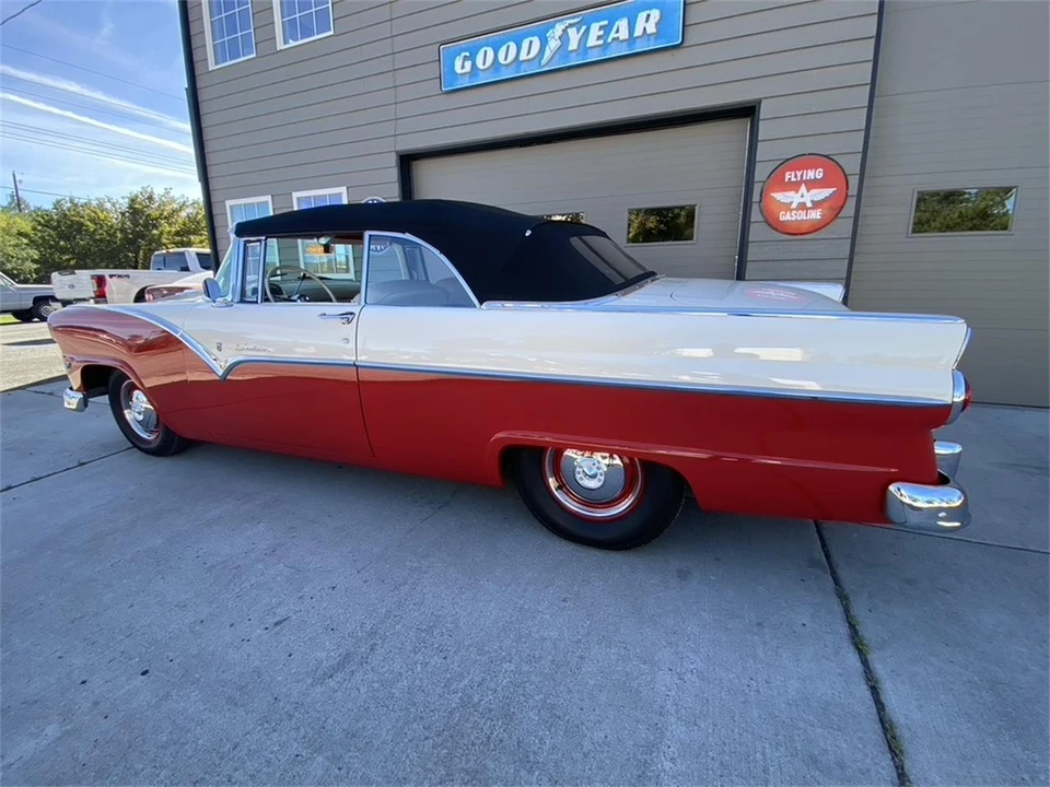 1955 Ford Fairlane 1st Gen - Image 3 of 31