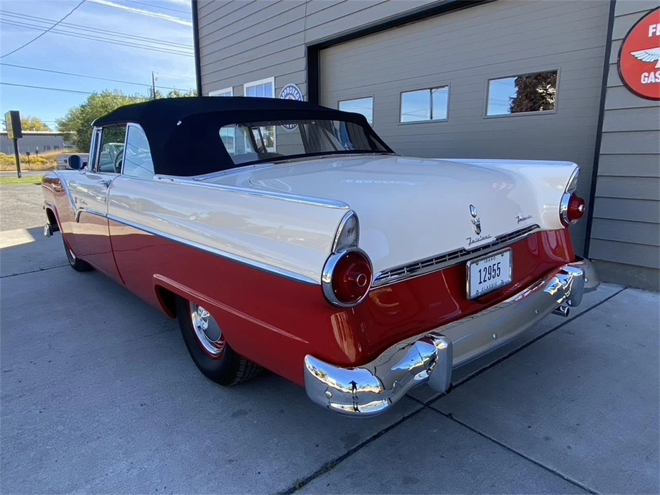 1955 Ford Fairlane 1st Gen - Image 5 of 31