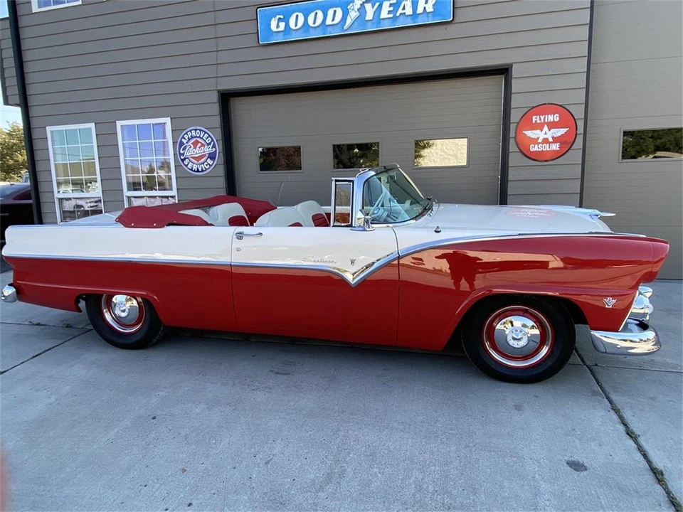 1955 Ford Fairlane 1st Gen - Image 9 of 31
