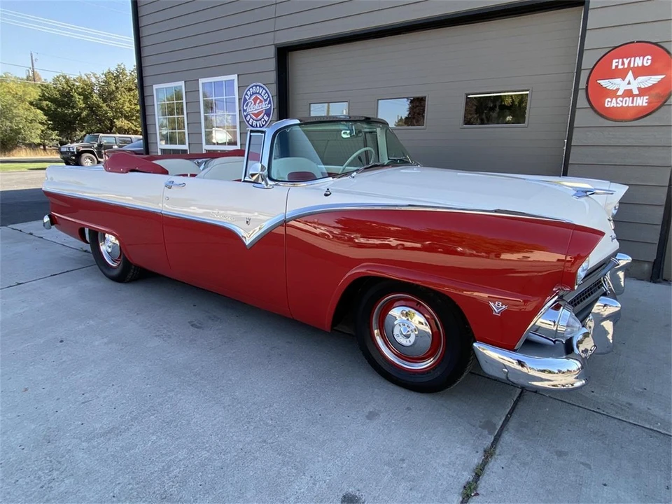 1955 Ford Fairlane 1st Gen - Image 10 of 31
