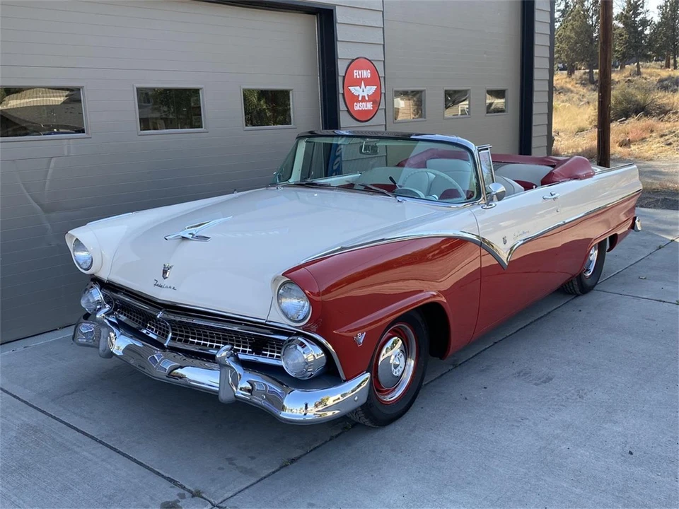1955 Ford Fairlane 1st Gen - Image 17 of 31