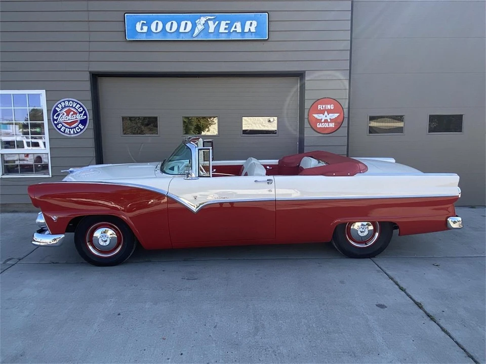 1955 Ford Fairlane 1st Gen - Image 18 of 31