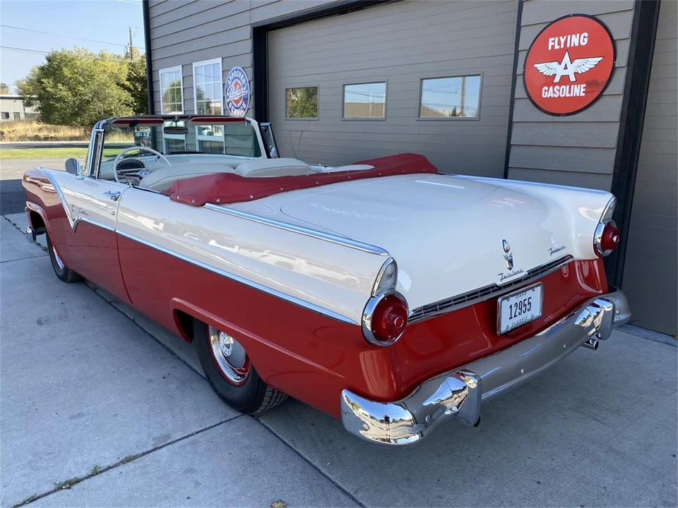 1955 Ford Fairlane 1st Gen - Image 22 of 31