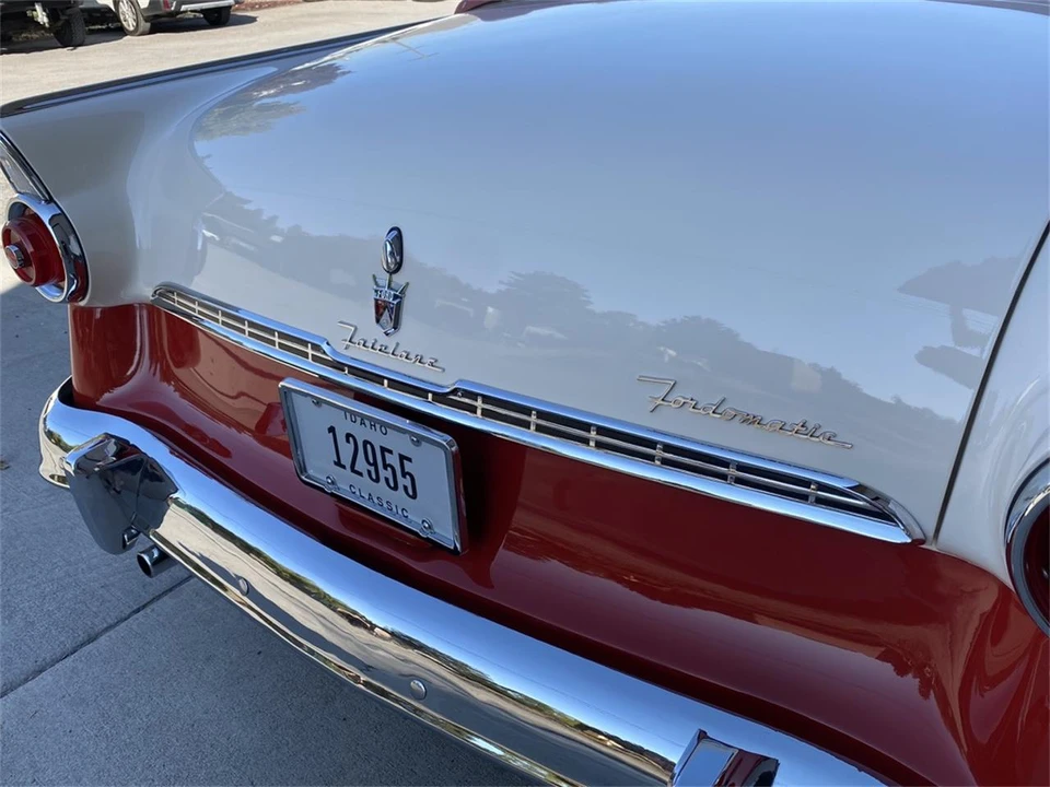 1955 Ford Fairlane 1st Gen - Image 23 of 31