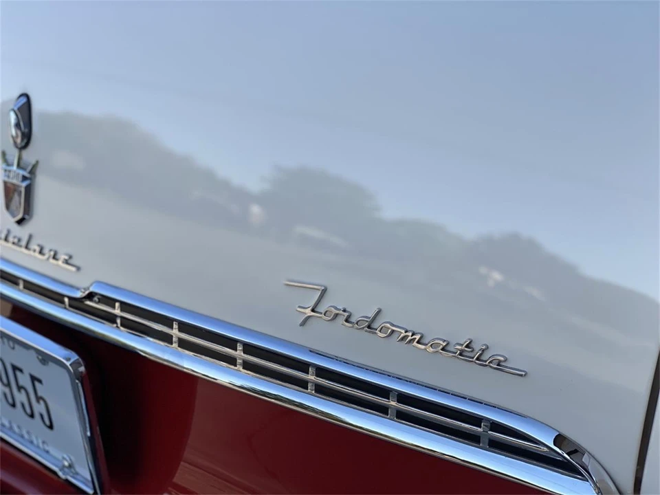1955 Ford Fairlane 1st Gen - Image 25 of 31