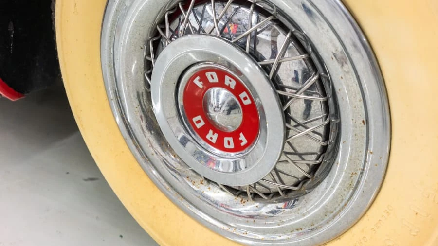 1955 Ford Fairlane 1st Gen - Image 14 of 17