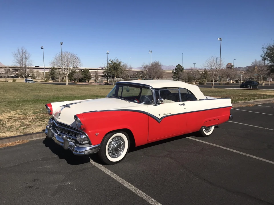 1955 Ford Fairlane 1st Gen - Image 21 of 31