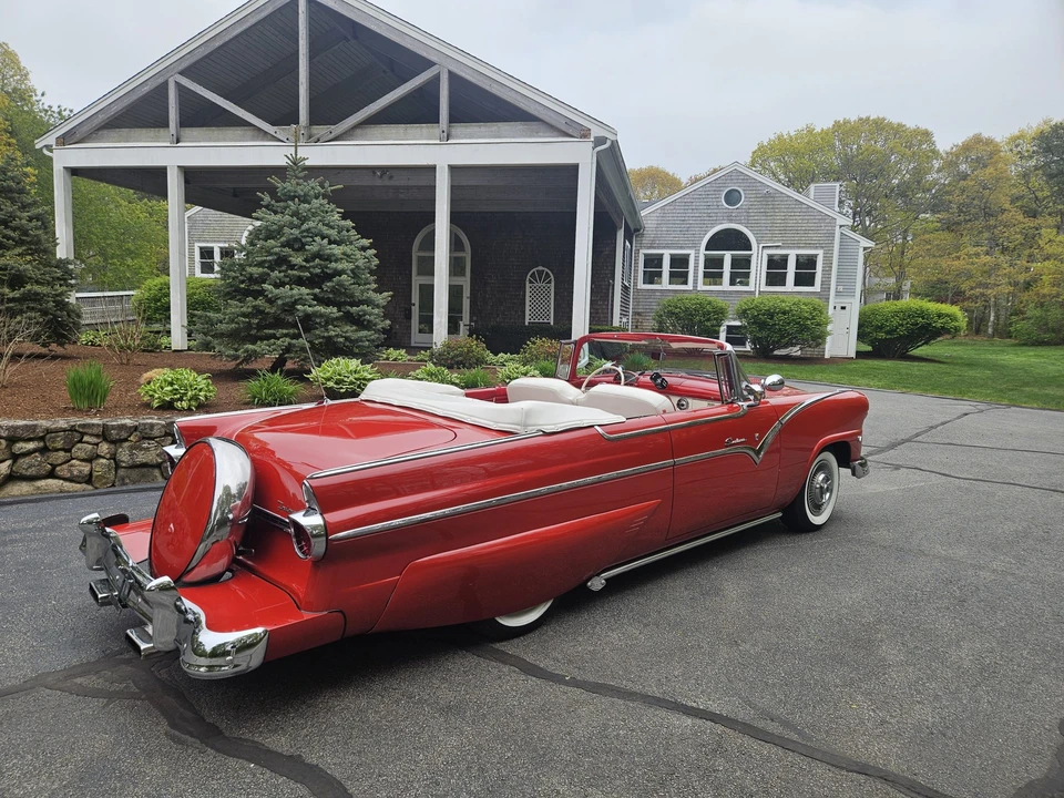 1955 Ford Fairlane 1st Gen - Image 9 of 31