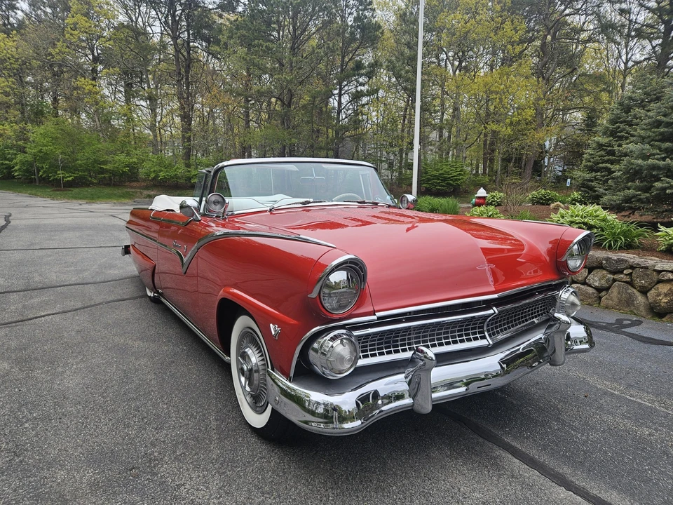 1955 Ford Fairlane 1st Gen - Image 21 of 31