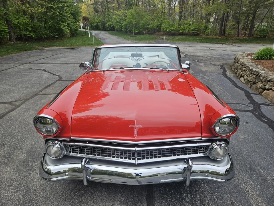 1955 Ford Fairlane 1st Gen - Image 23 of 31