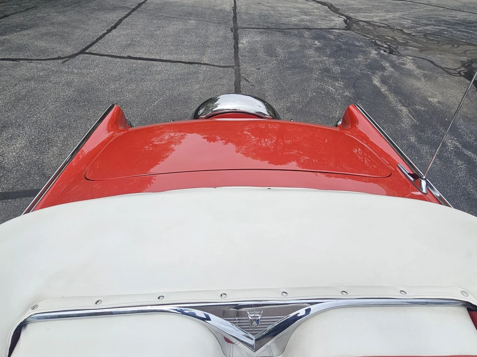 1955 Ford Fairlane 1st Gen - Image 26 of 31