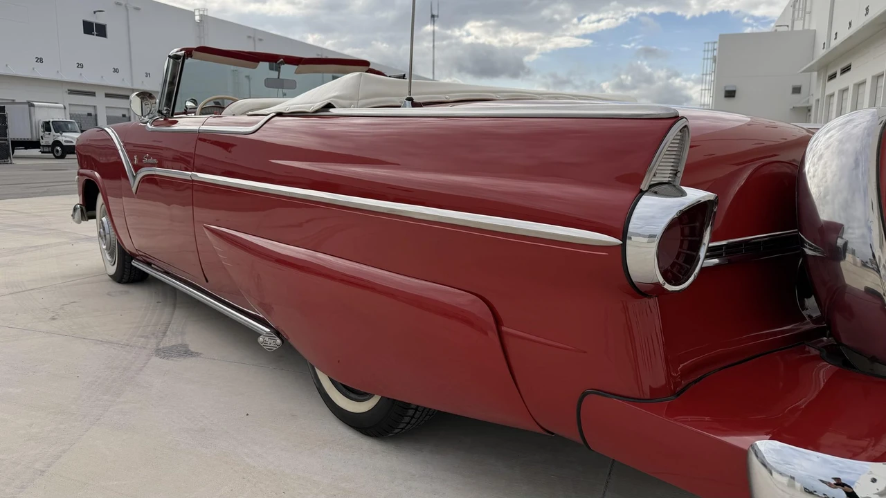 1955 Ford Fairlane 1st Gen - Image 30 of 31