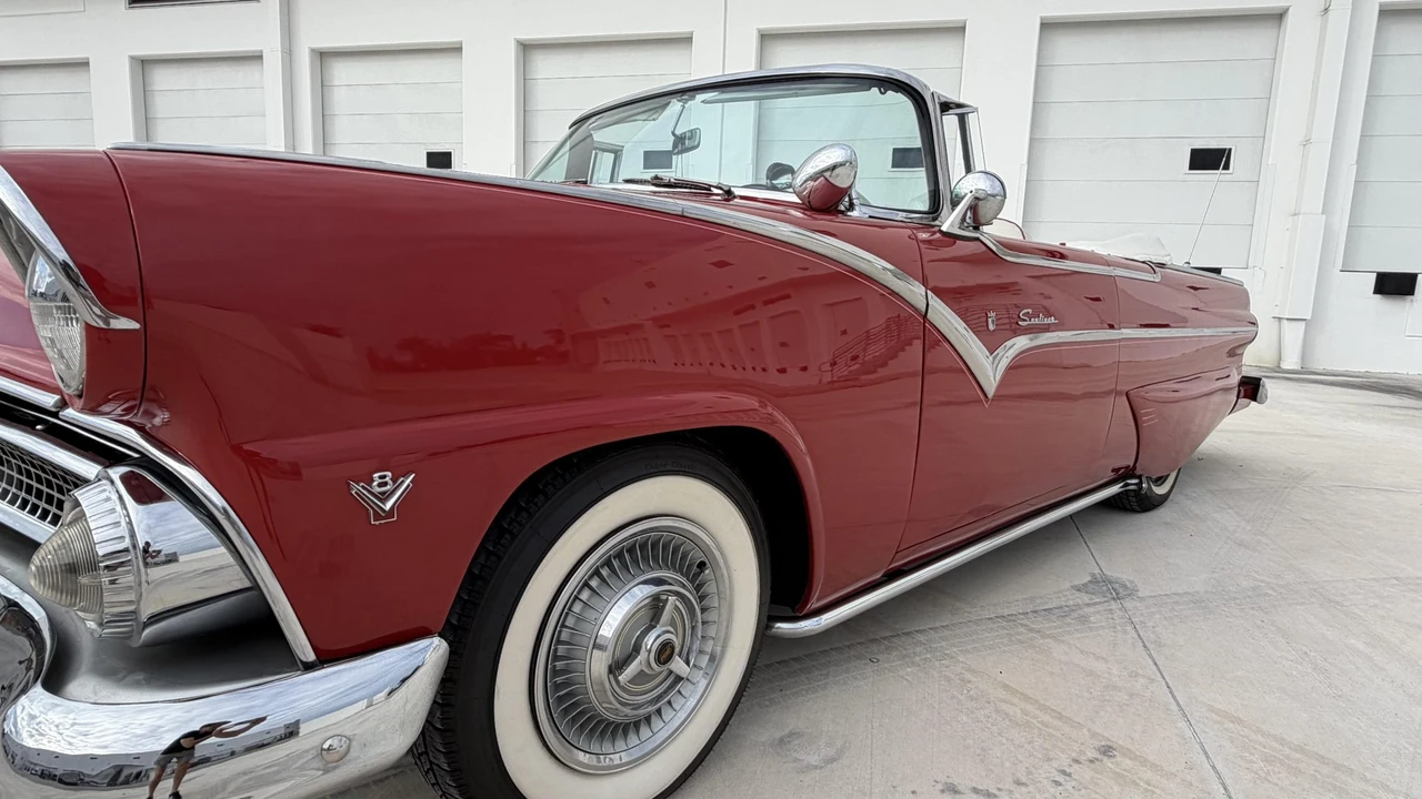 1955 Ford Fairlane 1st Gen - Image 29 of 31