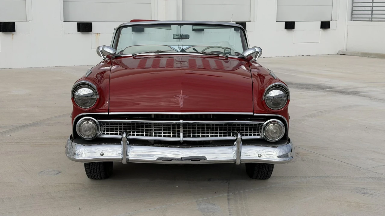 1955 Ford Fairlane 1st Gen - Image 2 of 31