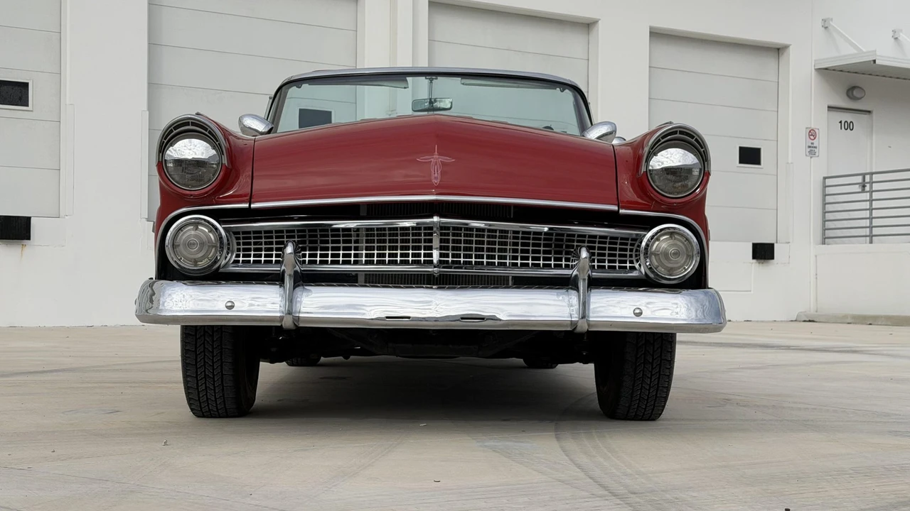 1955 Ford Fairlane 1st Gen - Image 4 of 31