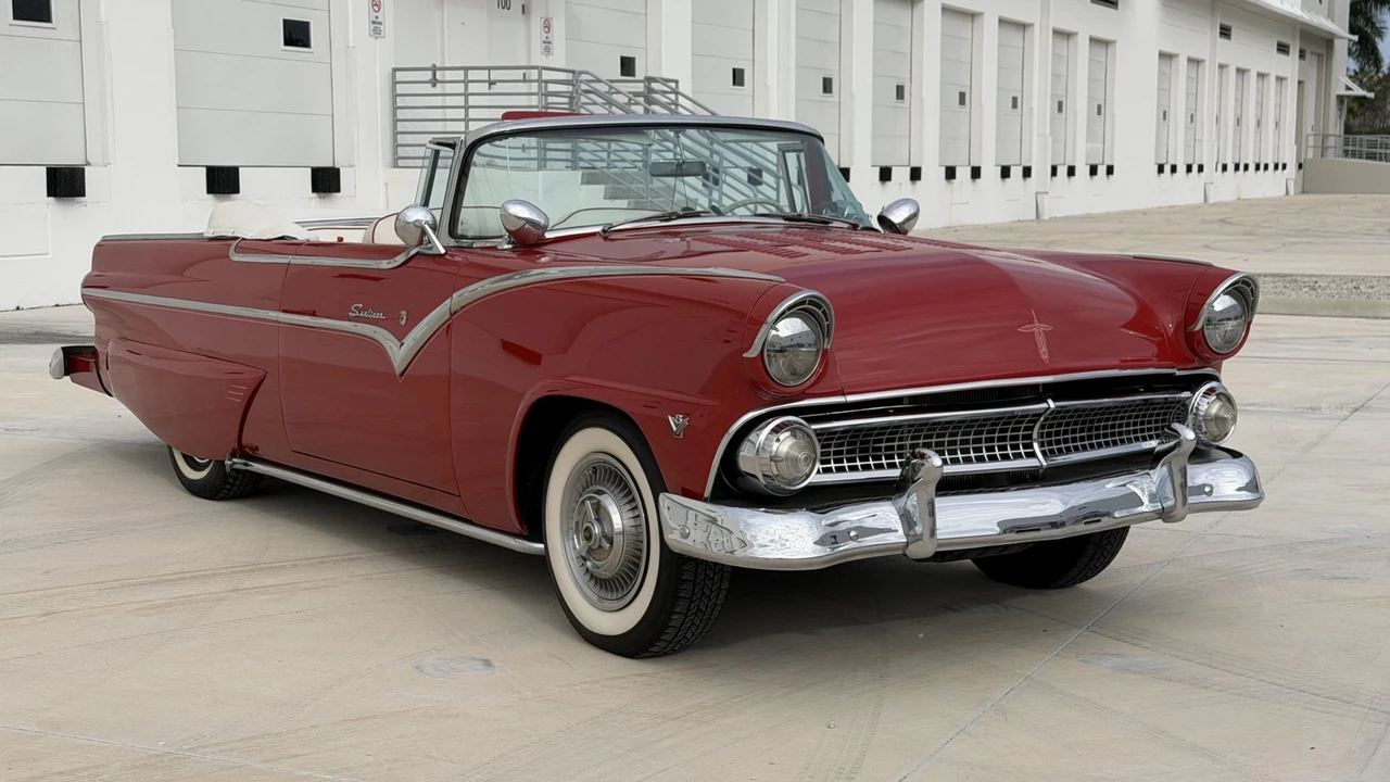 1955 Ford Fairlane 1st Gen - Image 25 of 31