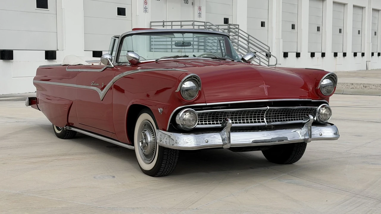 1955 Ford Fairlane 1st Gen - Image 26 of 31