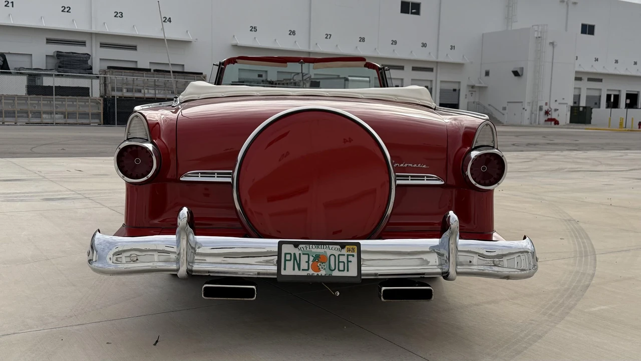 1955 Ford Fairlane 1st Gen - Image 17 of 31