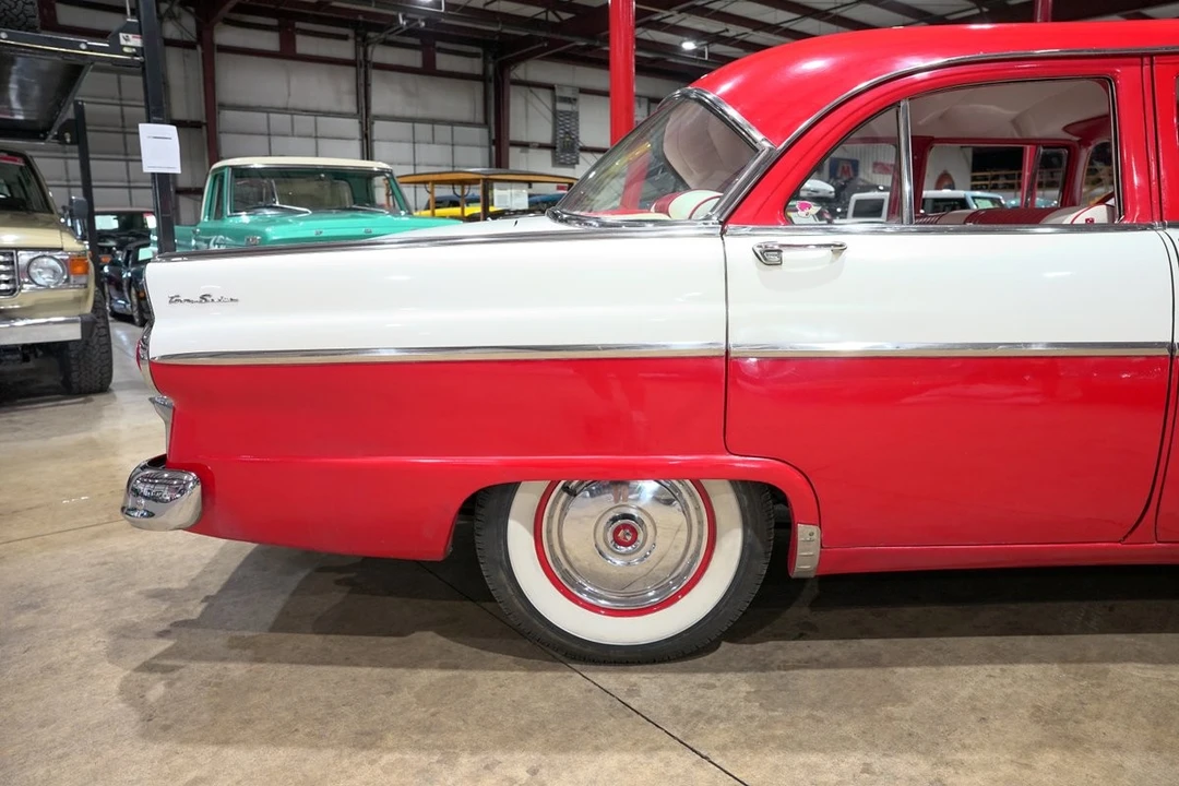 1955 Ford Fairlane 1st Gen - Image 9 of 31