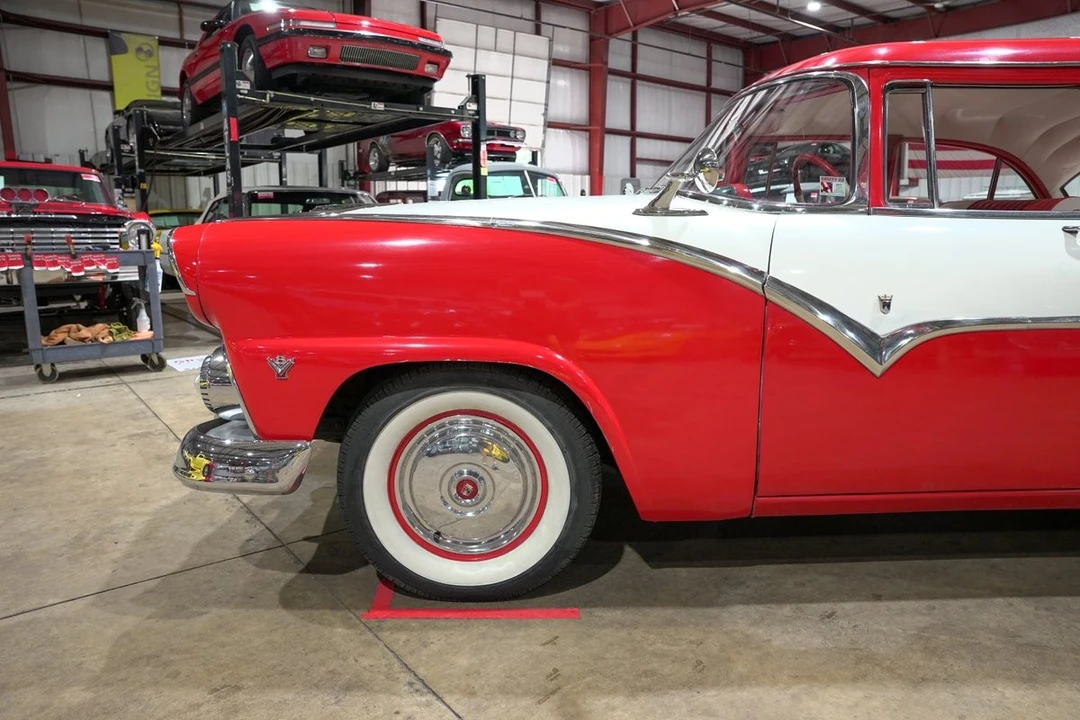 1955 Ford Fairlane 1st Gen - Image 3 of 31