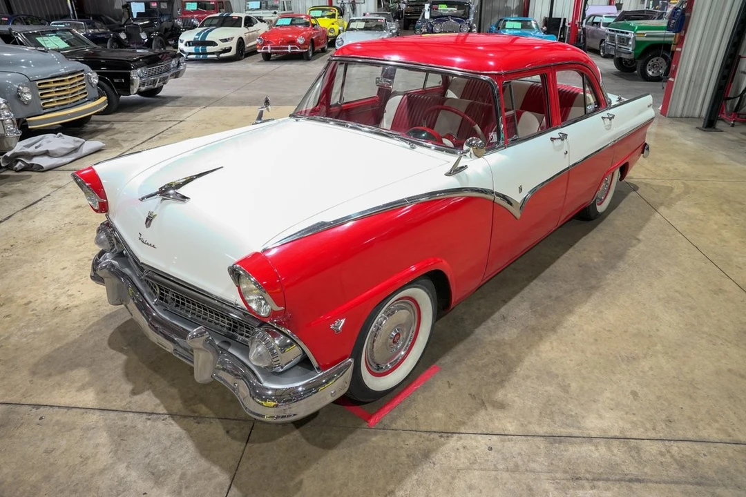 1955 Ford Fairlane 1st Gen - Image 15 of 31