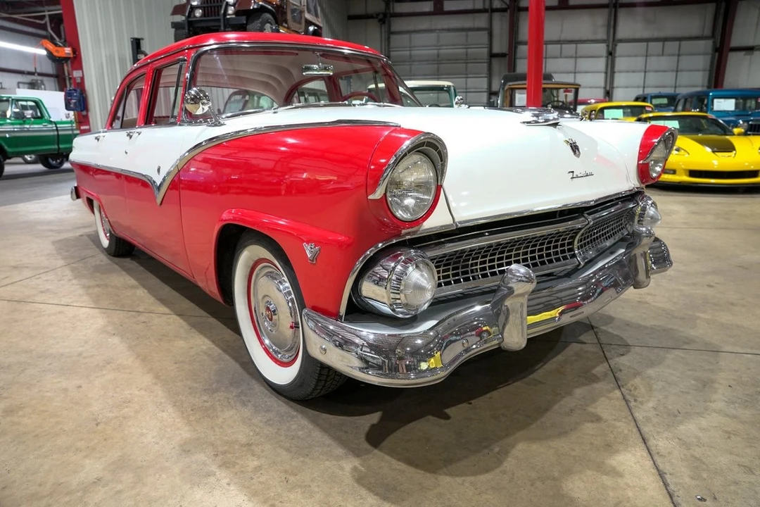 1955 Ford Fairlane 1st Gen - Image 12 of 31